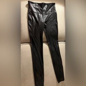 Spanx Vegan leather-size m leggings black